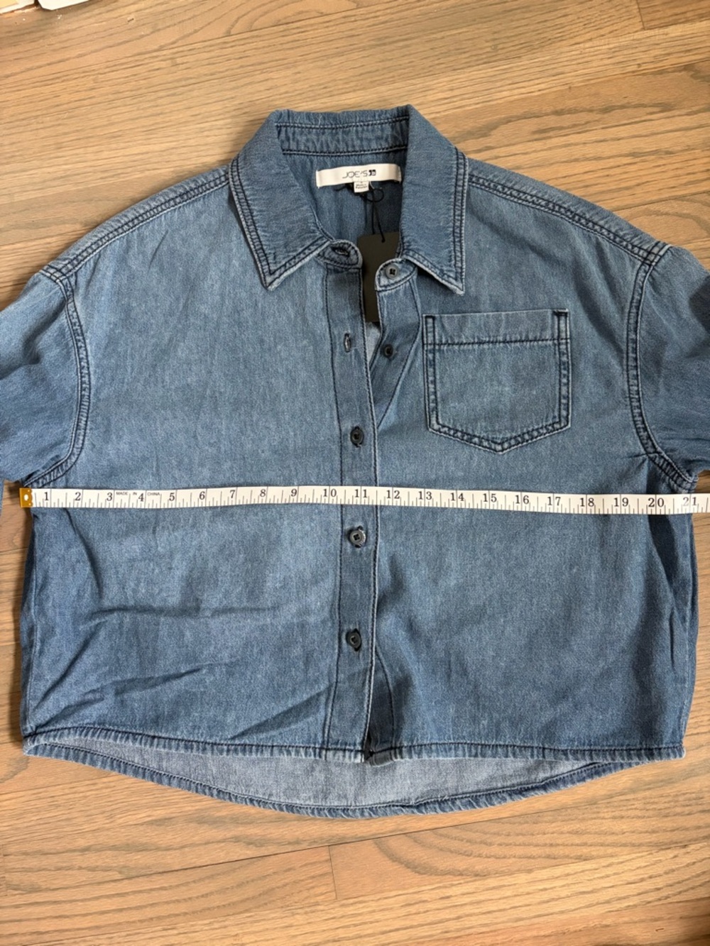Joe’s Jeans Cropped Boyfriend Denim Button-Up Shirt - Small - Picture 6 of 6